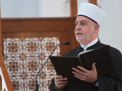 reisul-ulema-povodom-nove-mektepske-godine-ohrabrimo-djecu-da-se-okite-znanjima-koja-ce-domovini-donijeti-prosperitet-i-sigurnost46880